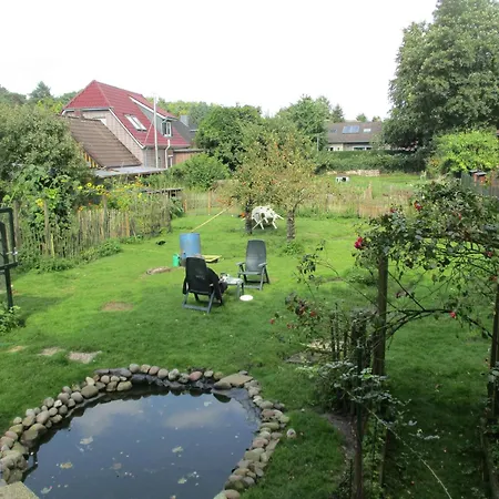 Dachwohnung In Waldgebiet شقة *