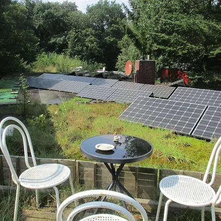 Dachwohnung In Waldgebiet شقة شورتنز
